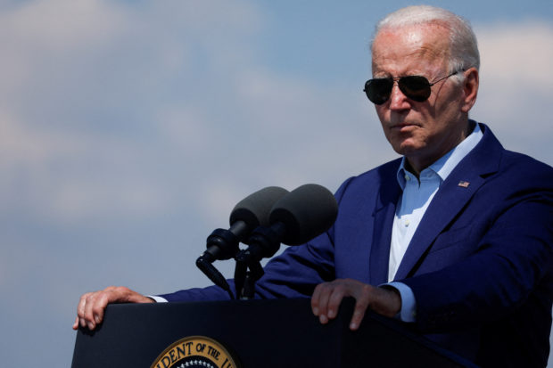  U.S. President Joe Biden delivers remarks on climate change and renewable energy at the site of the former Brayton Point Power Station in Somerset, Massachusetts, U.S. July 20, 2022. REUTERS/Jonathan Ernst/File Photo