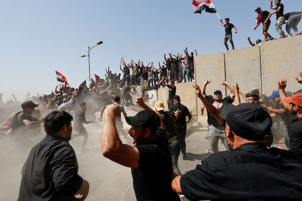 Supporters of Iraqi Shi'ite cleric Moqtada al-Sadr protest against corruption, in Baghdad. STORY: Supporters of cleric Sadr storm Baghdad’s gov’t zone again