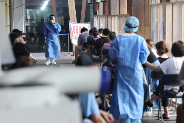 S. Korea's new COVID-19 cases remain high at 40,342