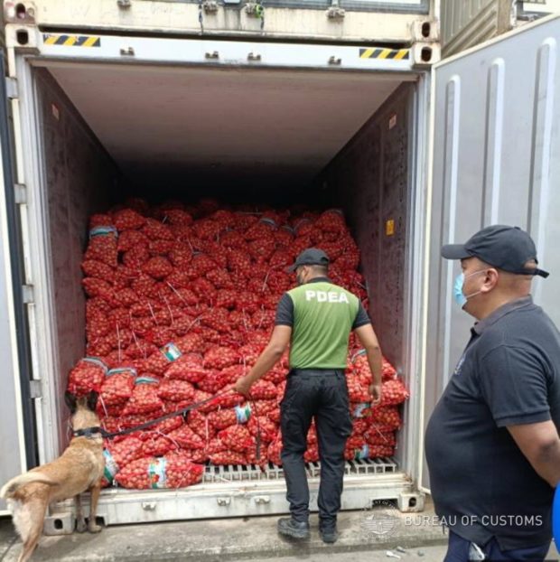 P12M worth of smuggled onions seized in Misamis Oriental