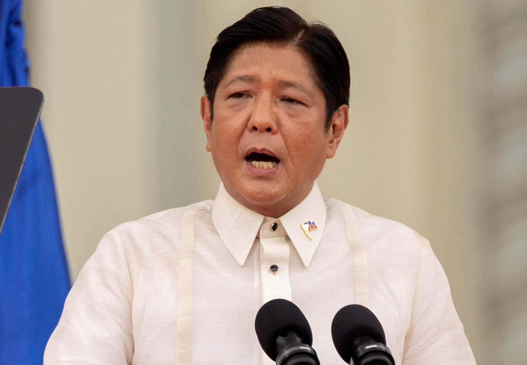 Bongbong Marcos issues his first order as the country's top leader which is to abolish the Presidential Anti-Corruption Commission (PACC) and the Office of the Cabinet Secretary