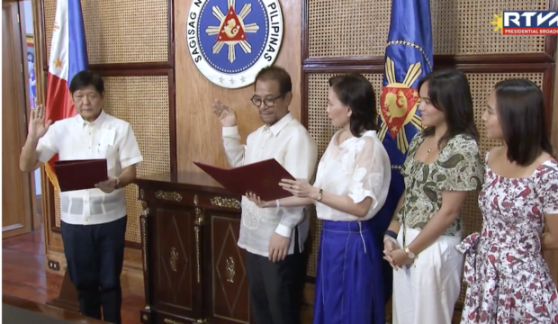 Property developer Jose Acuzar took his oath Friday as secretary of the Department of Human Settlements and Urban Development (DHSUD).