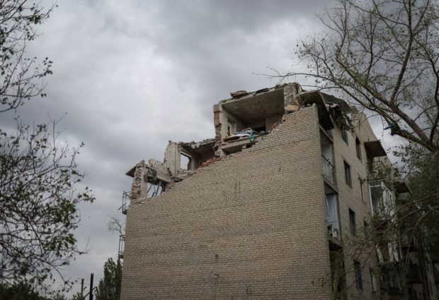 Ukraine hit by widespread shelling, apartment toll rises to 18