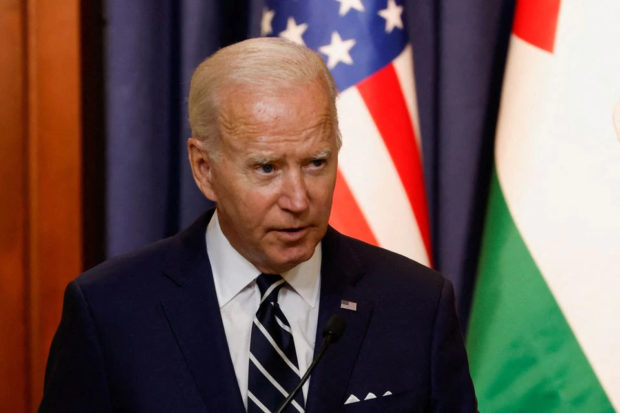 US Senate Democrats urge Biden to declare climate emergency