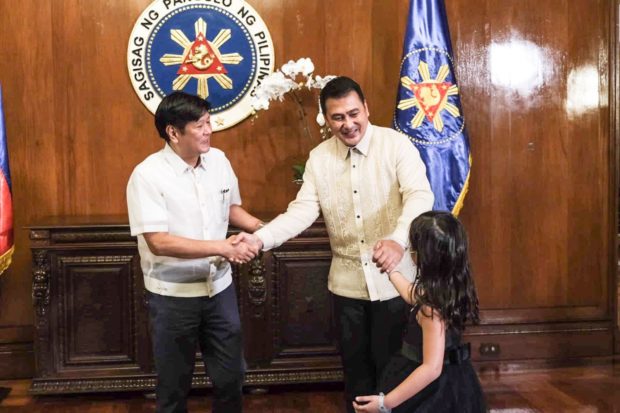 Mark Lapid takes his oath as TIEZA hief operating officer before President Ferdinand Marcos Jr. in Malacañang on July 5, 2022