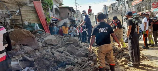 Site of a minor landslide in Taguig. STORY: Minor landslide destroys store in Taguig