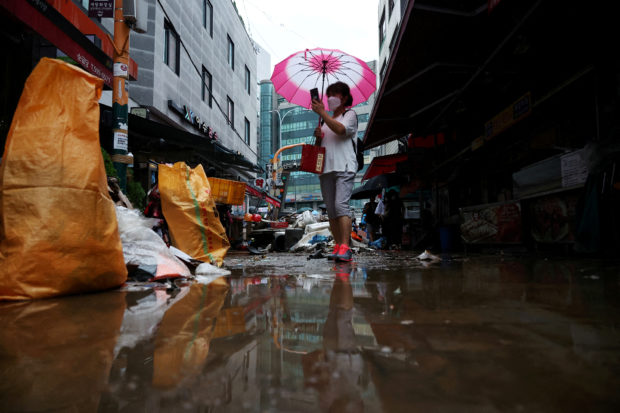 Torrential rain lessens in South Korean capital amid heavy flood damage