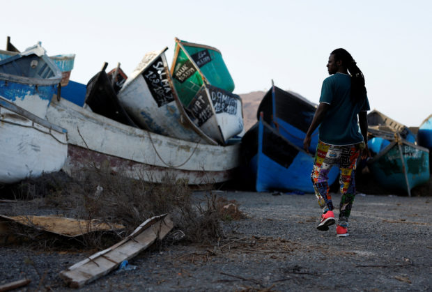 ‘No one can stop them’: African migrants aim for Spain’s Canary Islands