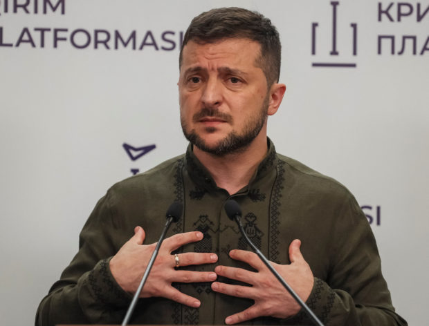 Defiant Zelensky, on Independence Day, says Ukraine will never give up its freedom