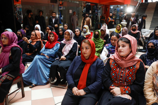Afghan women open library to counter growing isolation