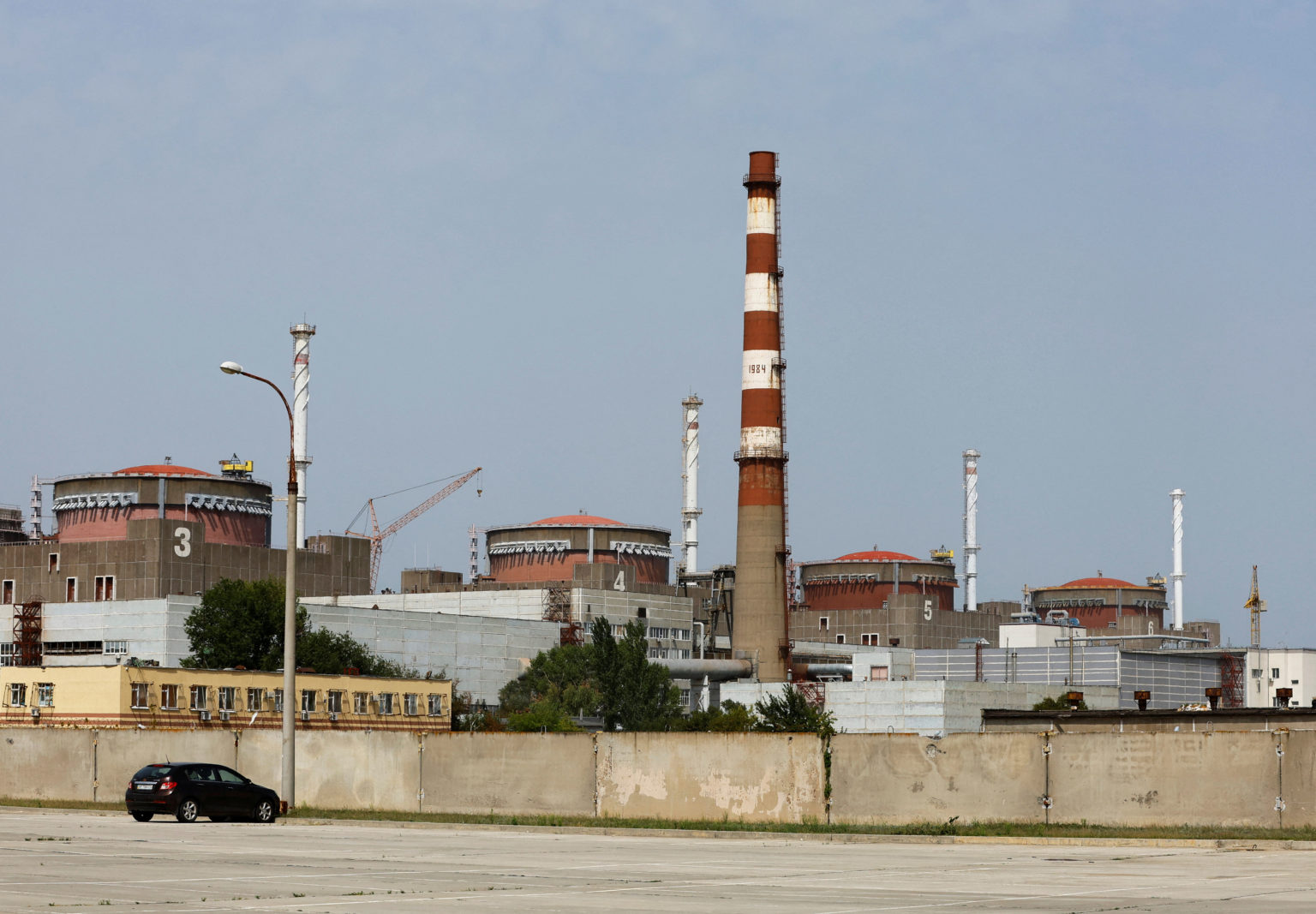 Russian-held nuclear plant resumes power supply to Ukraine, two ...