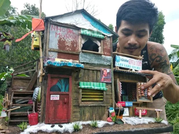 Pampanga-based artist Nhoda Muñoz proved that great things come in small packages, as he wowed netizens with intricate miniature models of  “barong-barong na bahay” or shanty houses. 