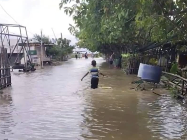 Parts of two national roads in the CAR and another in Cagayan Valley remained closed to traffic due to flooding and soil collapse caused by "Florita."