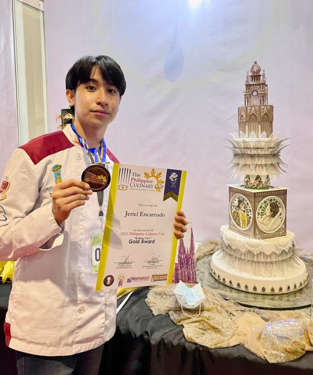 Prize-winning cake by Jeriel Encarnado. Image from his Facebook account