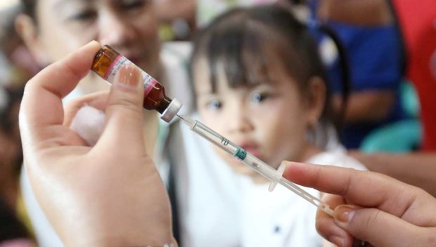 The Department of Health launched in Parañaque City an intensified vaccination program for children in April 2018. FILE PHOTO/MARIANNE BERMUDEZ