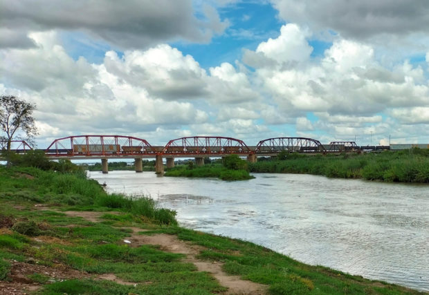 Nine migrants die trying to cross Rio Grande River into United States