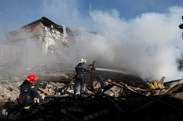 Ukrainian firefighters put out fire in a destroyed wholesale market after a Russian strike in Kramatorsk, as Russia's attack in Ukraine continues, in Donetsk region, Ukraine September 3, 2022. Reuters/Ammar Awad