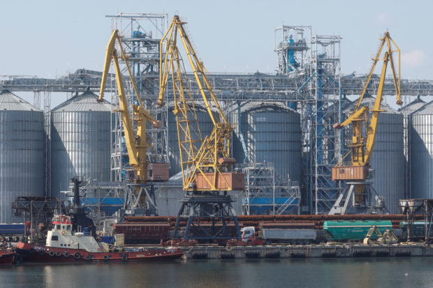 A grain terminal at the sea port in Odesa, Ukraine August 19, 2022. REUTERS/Valentyn Ogirenko/File Photo