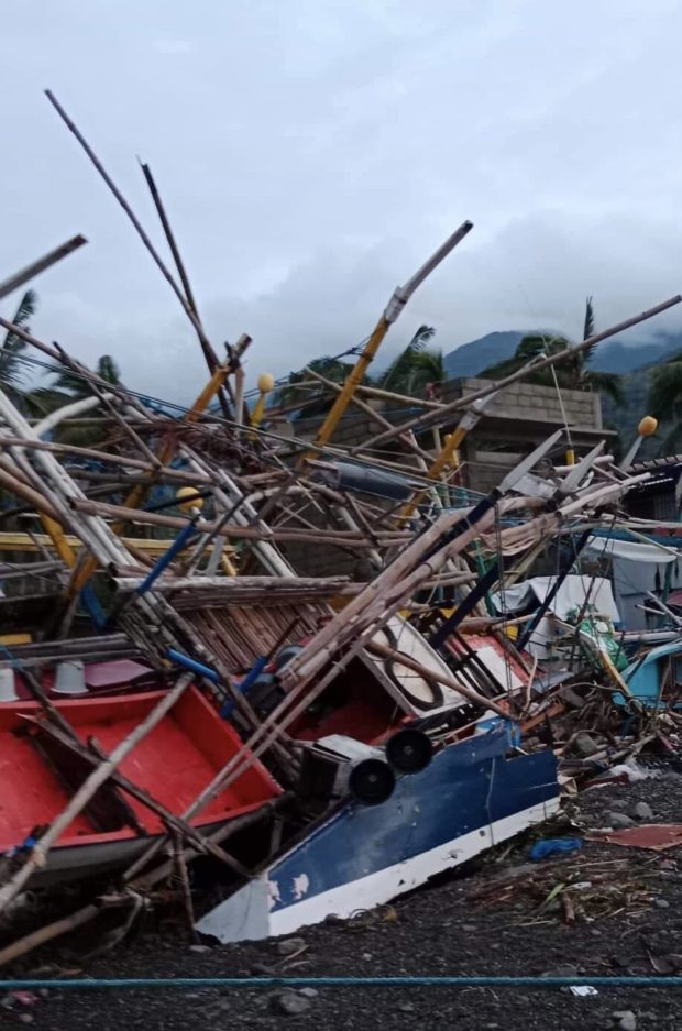 #KardingPH, which hit Luzon on Sunday (Sept. 25), destroyed boats and houses in Brgy. Paltic, Dingalan, Aurora. The typhoon made its second landfall in the said town last night, 8:20 pm. | PHOTO: Marlon Sablaya via Kurt Adrian Dela Peña, INQUIRER.net