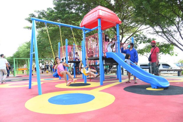 MMDA, Muntinlupa gov’t inaugurate new green park | Inquirer News