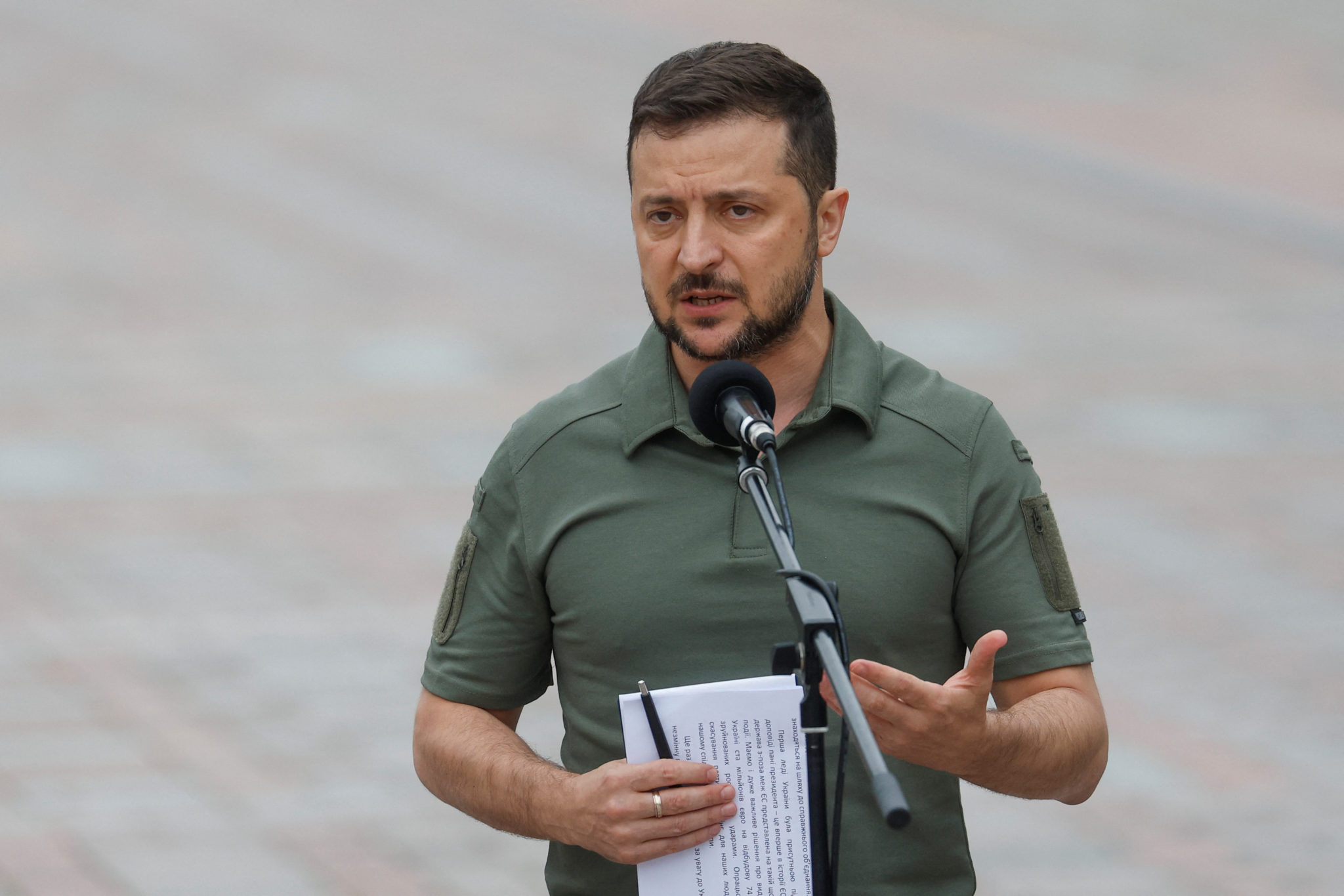 Ukraine's Zelensky: Fierce Battles Along Frontline, With Some 'positive ...