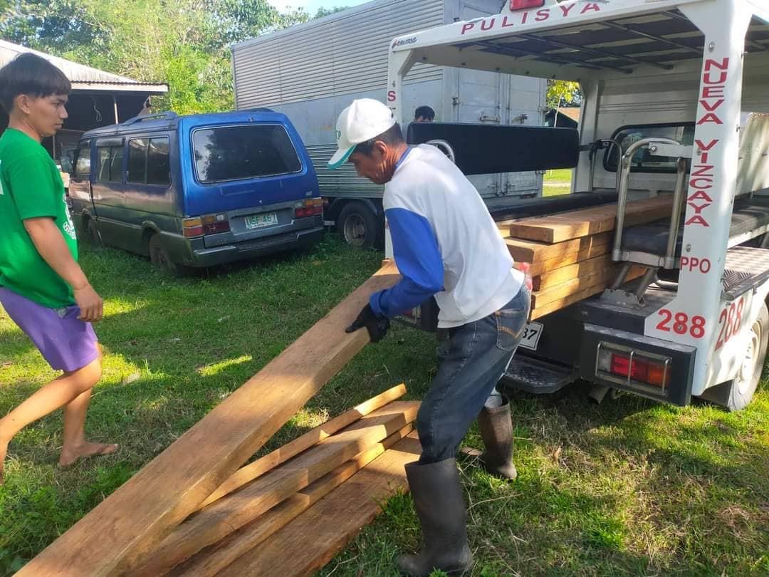 Authorities on Monday (Sept. 12) seized illegally cut lumber worth about P900,000 after intercepting two vans from Santa Fe town in Nueva Vizcaya province.