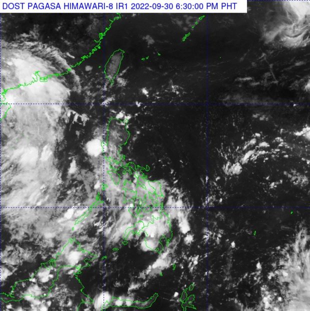 Pagasa's satellite images showed that only thin cloud bands hover the country, as the state weather bureau expects fair weather for the coming weekend. (Photo from DOST-Pagasa's Himawari satellite)