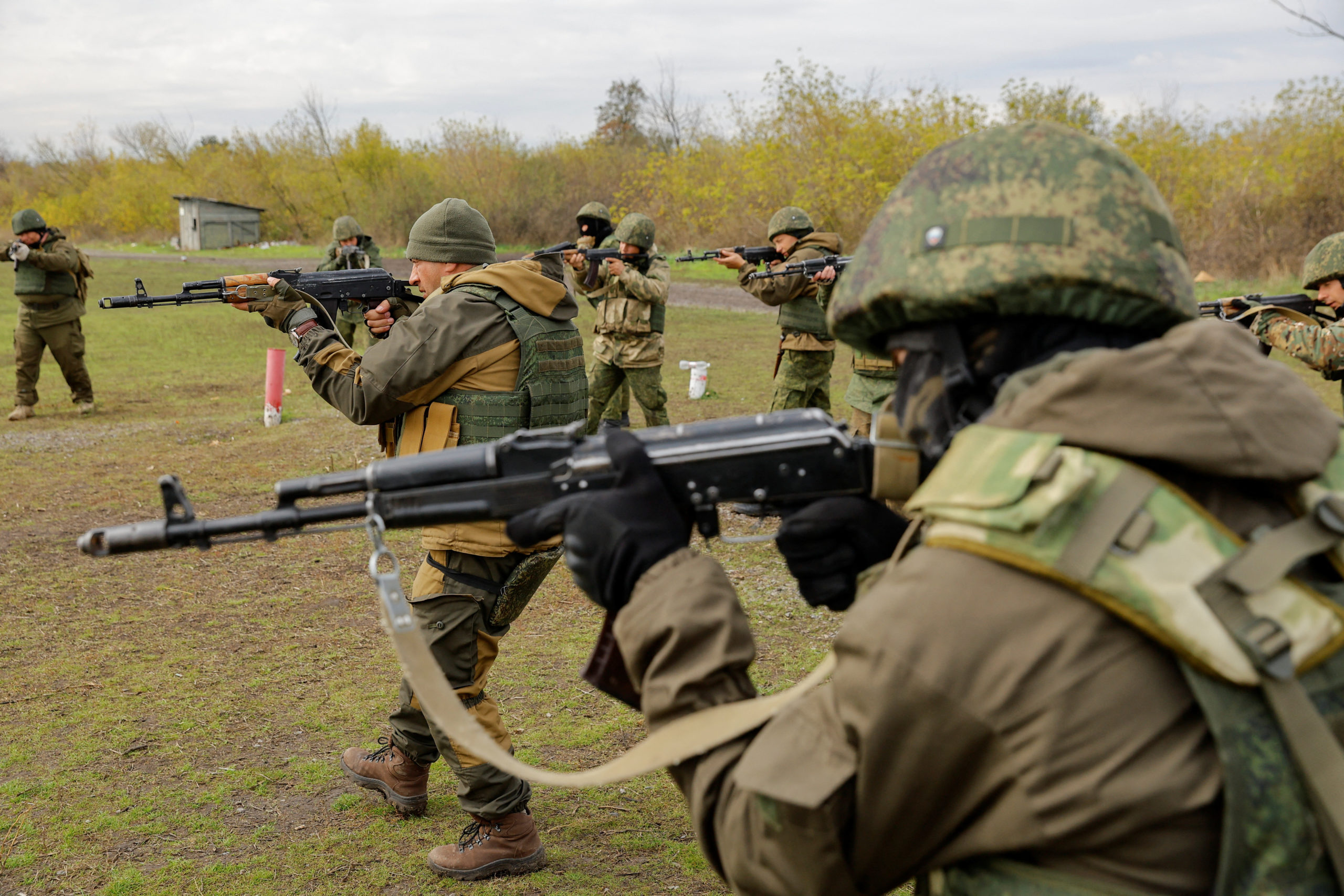 Russians say. Перестрелка военных. Военный полигон. На военной базе. Военная оборона.