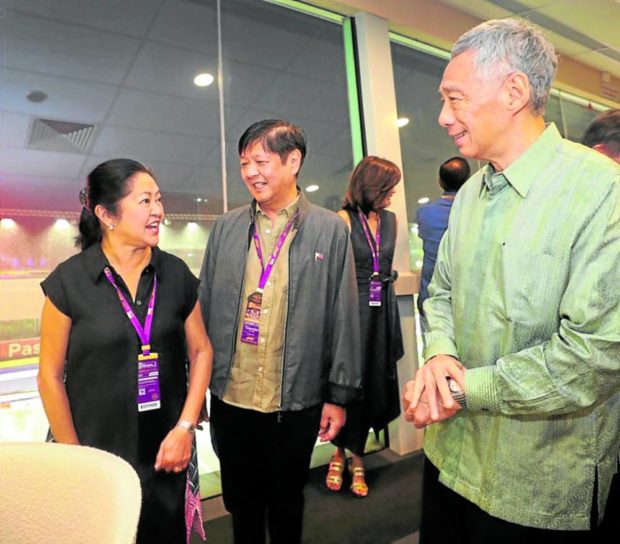 SINGAPORE’S GUESTS Singapore Prime Minister Lee Hsien Loong (right) meets with President Marcos and first lady Liza Araneta-Marcos during the F1 Grand Prix event. STORY: Palace: Marcos’ Singapore trip for F1 race ‘productive’