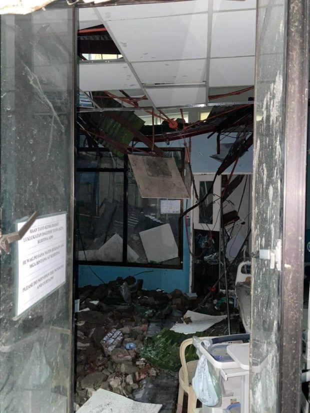 COLLAPSED. This photo posted on social media by the local fire department in Batac City, Ilocos Norte on Wednesday, Oct. 26, shows the extent of the damage of the collapsed ceiling at the Mariano Marcos Memorial Hospital & Medical Center. Patients were evacuated and out-patient consultation was suspended at the hospital while authorities continue with their assessment after the 6.4 magnitude earthquake on Tuesday night, Oct. 25. Photo from BFP Region 1 Batac