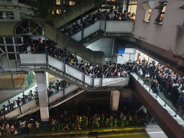 MRT 3 Ortigas Station. STORY: MRT 3 technical glitch causes long rush-hour queues