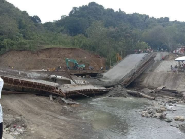 An under-construction bridge in Barangay Magsaysay, Davao City collapsed on Friday, February 18. According to initial reports, two workers were injured in the incident.