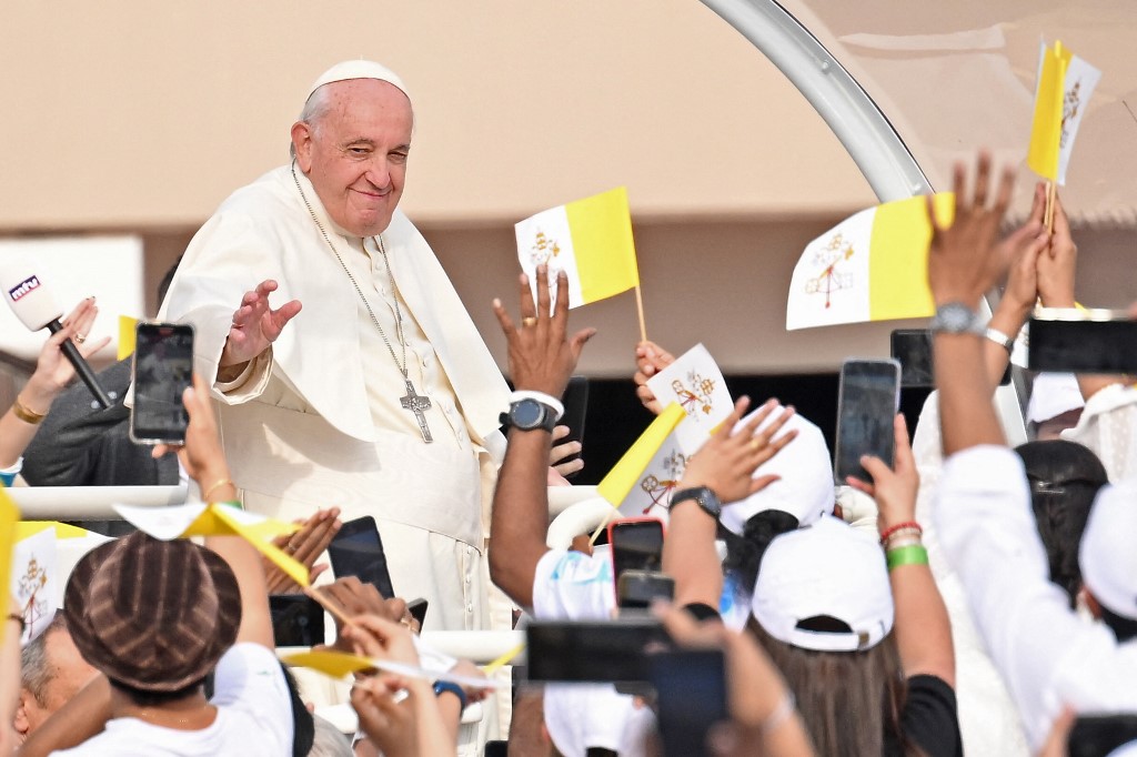 Pope Francis arrives to celebrate mass at Bahrain National Stadium in Riffa, near the capital Manama, on November 5, 2022. (Photo by Marco BERTORELLO / AFP)