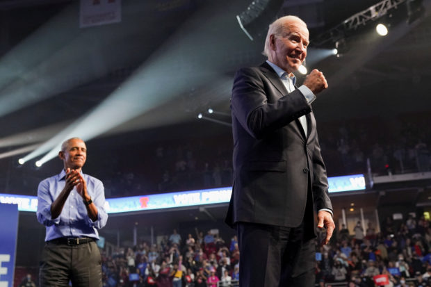 U.S. President Joe Biden and former President Barack Obama attend a campaign for Democratic U.S. senatorial candidate John Fetterman and Democratic nominee for Pennsylvania governor Josh Shapiro in Philadelphia, Pennsylvania, U.S. November 5, 2022. REUTERS/Kevin Lamarque