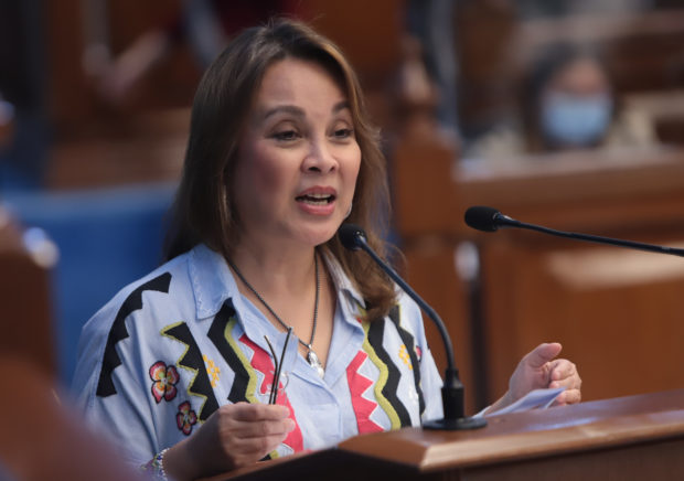 Senator Loren Legarda on Monday led a medical mission in Malabon City, providing derma consultations and warts removal, among others.