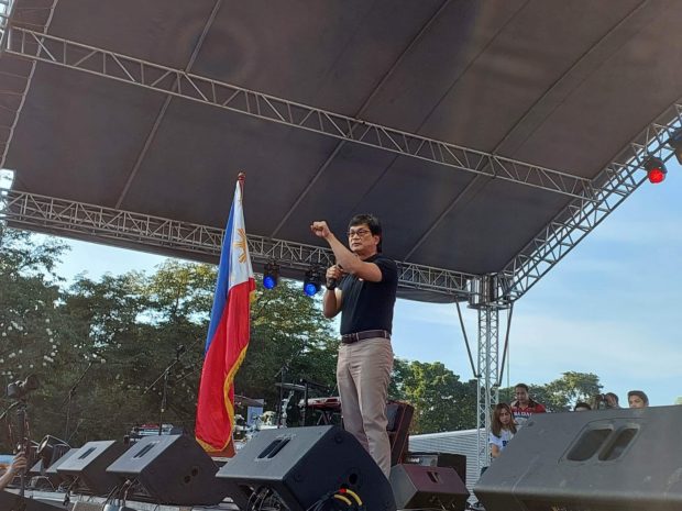DILG Secretary delivers a speech during the launch of the anti-illegal drugs campaign “Buhay Ingatan, Droga’y Ayawan”. Photo from DILG’s Faceobook.