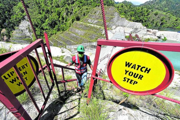 RESPONSIBLE MINING Philex Mining Co., one of the country’s oldest mines operating in Benguet province, is among the companies that the government allowed to continue operating despite the pandemic. Most mines are nowshifting to automation and renewable energy to help curb global warming. 