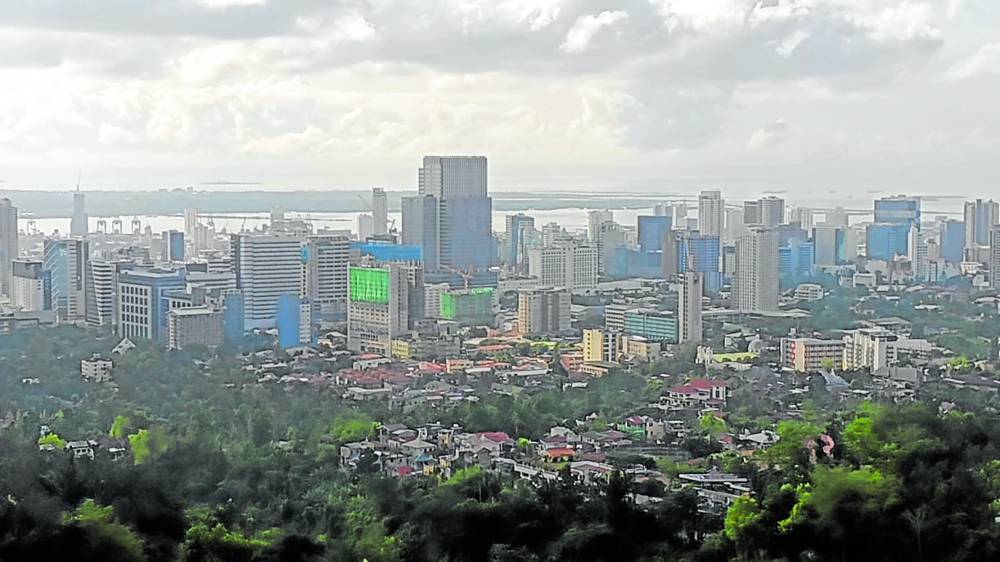 The local government is lobbying for a 300- to 400-percent increase in tax rates in a bid to fund Mayor Michael Rama’s proposed P50-billion budget for 2023 that would hopefully pave the way for his vision to turn Cebu City into the next Singapore.
