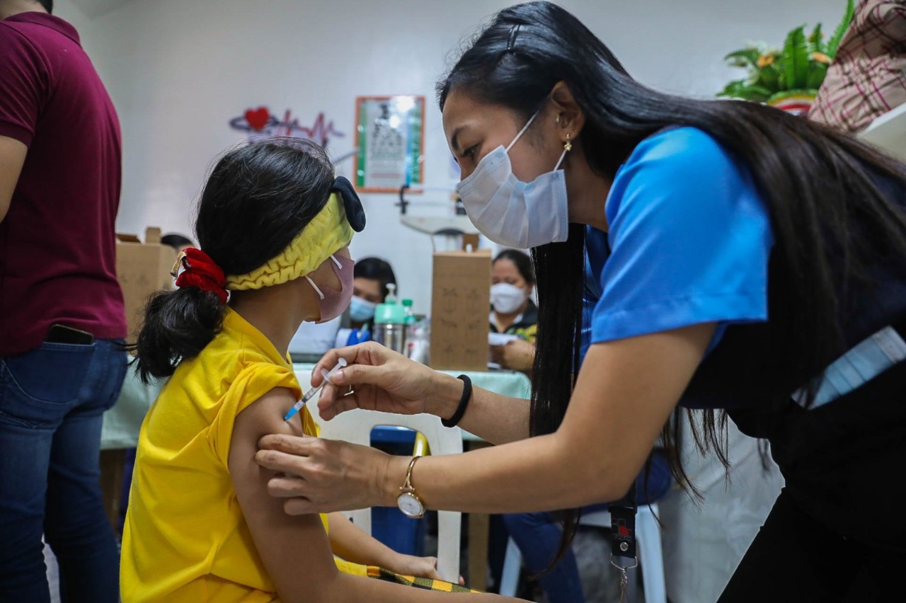 Taguig inoculates more than 10,000 kids aged 5 to 17 vs COVID-19