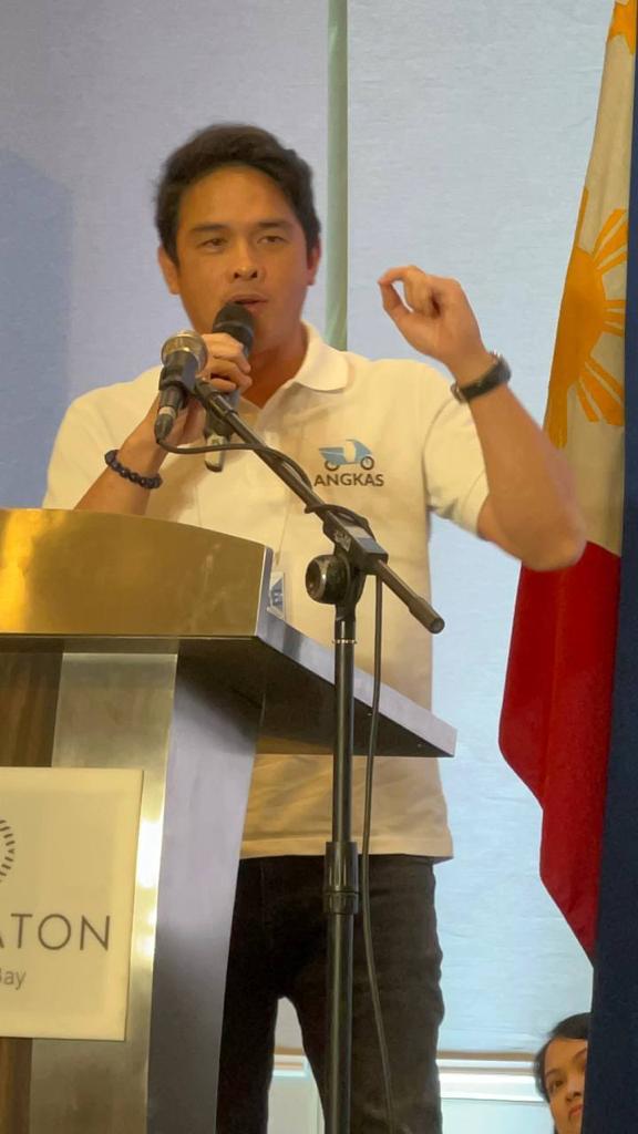 Angkas CEO George Royeca expressed his continued support to help the Philippine government in pushing more Filipinos to start their own businesses.