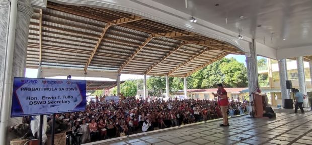 DSWD Sec. Erwin T. Tulfo addresses the 823 beneficiaries in Ilocos Norte as they graduate from the Pantawid Pamilyang Pilipino Program (4Ps) on Tuesday, Dec. 13. (Photo courtesy of DSWD)