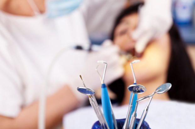 A bill seeking to raise the salaries of the nearly 2,000 public dentists in the country has been filed in the Senate to encourage more dentists to commit to government service instead of doing private practice.