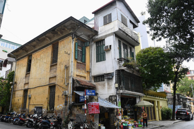 Hanoi's crumbling villas