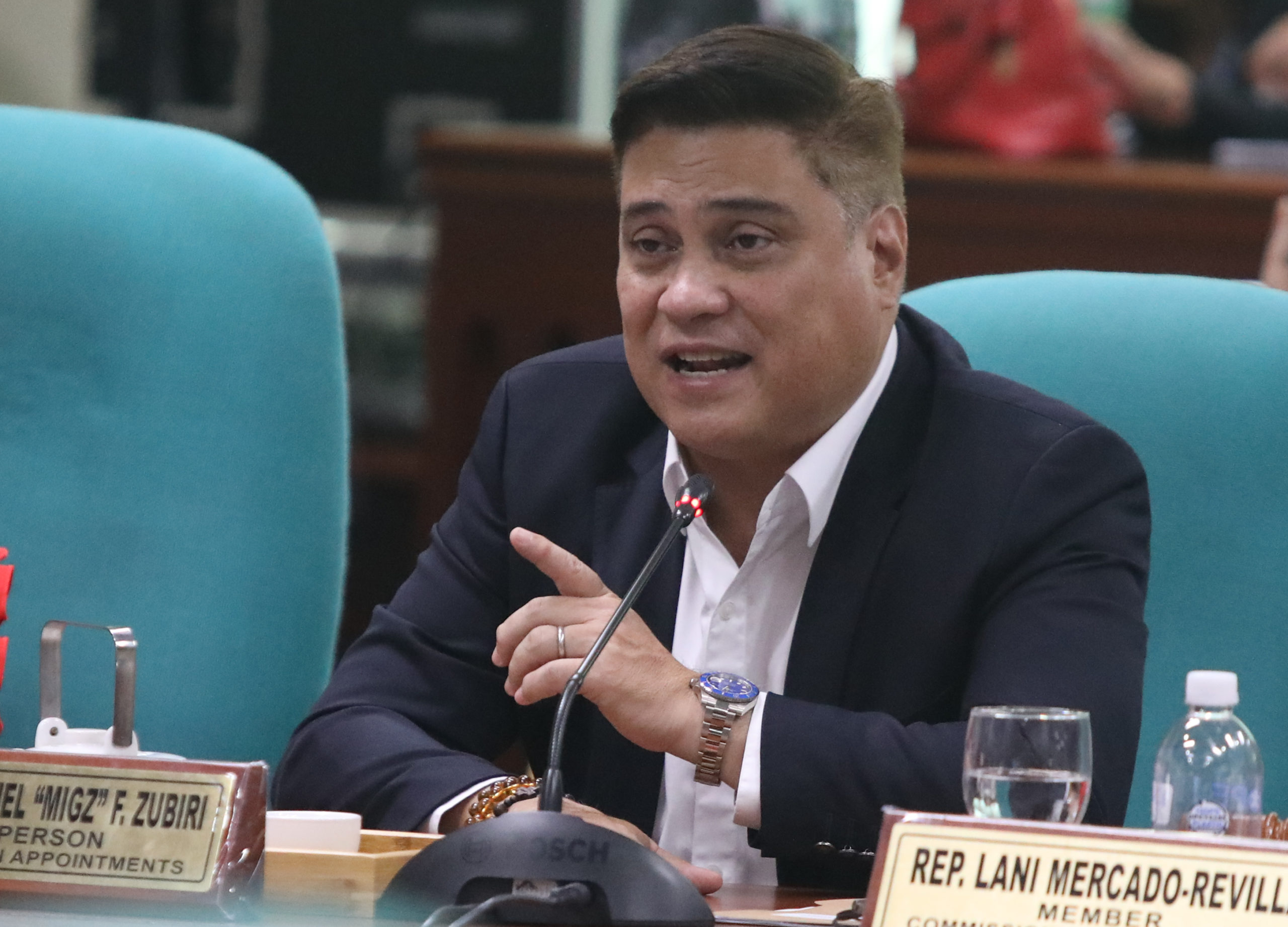 RESPONSIBLE, REPUTABLE FELLOW: Senate President Juan Miguel "Migz" F. Zubiri, chairman of the Commission on Appointments (CA), endorses for plenary approval the confirmation of Jaime Bautista as secretary of the Department of Transportation (DOTr). During Tuesday’s meeting of the commission’s Committee on Transportation, December 13, 2022, Zubiri described Bautista as a “responsible and reputable fellow” who “does not need to go through the learning curve.” The Senate leader said Bautista knows his stuff “even when he is sleeping. He thinks about the transport problem in the country and we need him now because of the traffic congestion because of the Christmas season. We need him to focus on his job.” (Bibo Nueva España/Senate PRIB)