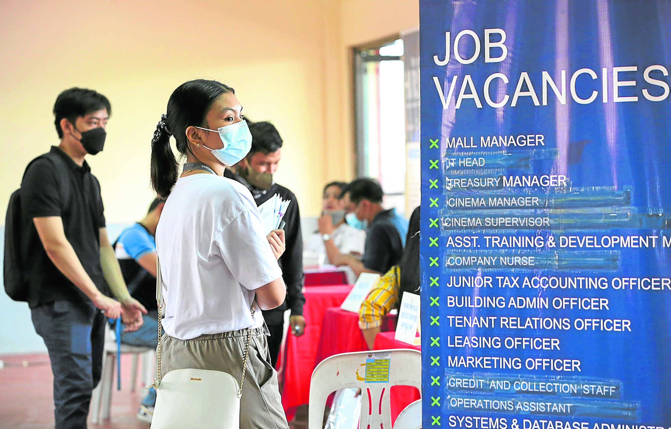 Jobless Pinoys at 1.8M in February, down from 2.15M