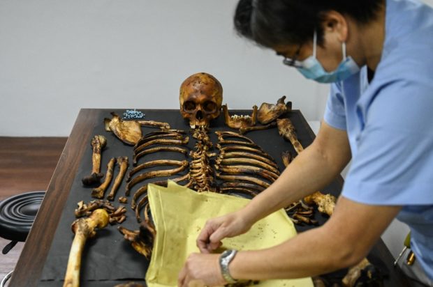Philippine corpse-whisperer seeks justice for drug war victims
