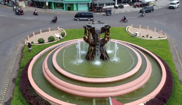 Pagsalabuk Circle, a symbol of diversity and peaceful coexistence of its Subanen, Muslim and Christian residents. STORY: WWF names Dipolog ‘most lovable’ PH city in 2022