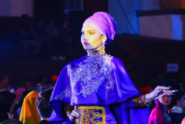 The recent ShariffKabunsuan festival also showcased the “inaul,” a traditional Maguindanao fabric that is a symbol of pride and dignity STORY: Bangsamoro people remember arrival of Islam in Mindanao
