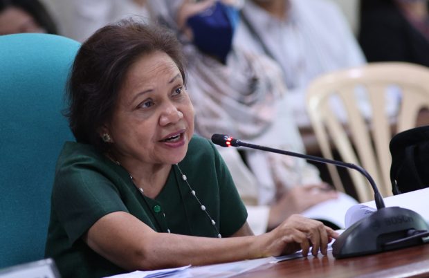 Senator Cynthia Villar chides FTI execs over onion purchase