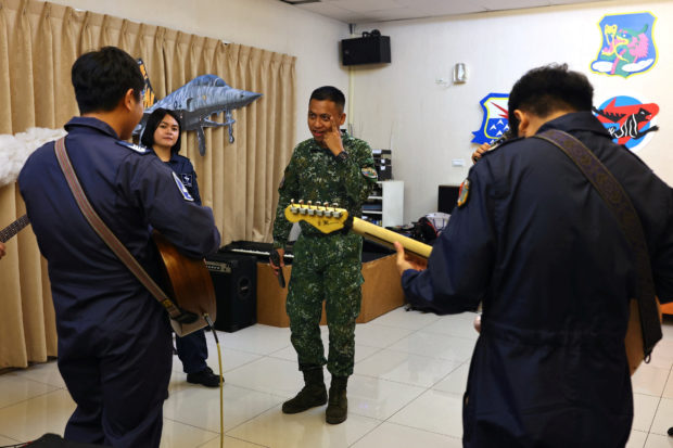 Taiwan's air force band